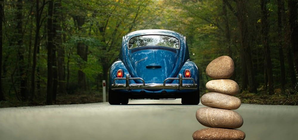 ДТП из-за камней на дороге