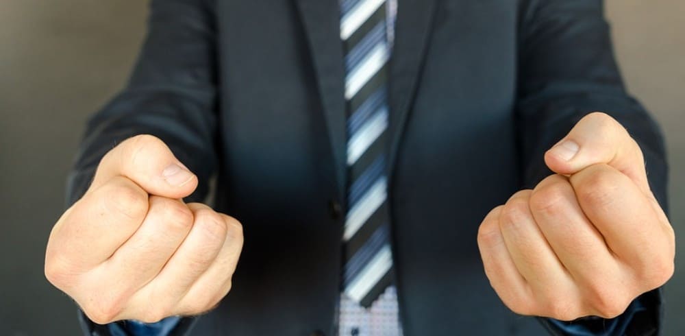 Подача заявления через официальный сайт уполномоченного, Госуслуги и МФЦ