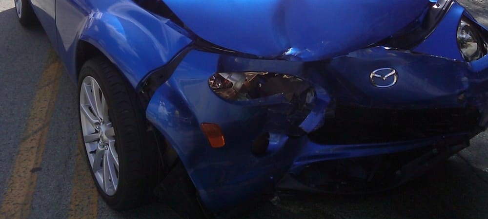 Пример бампера после ДТП только под замену при ремонте по ОСАГО